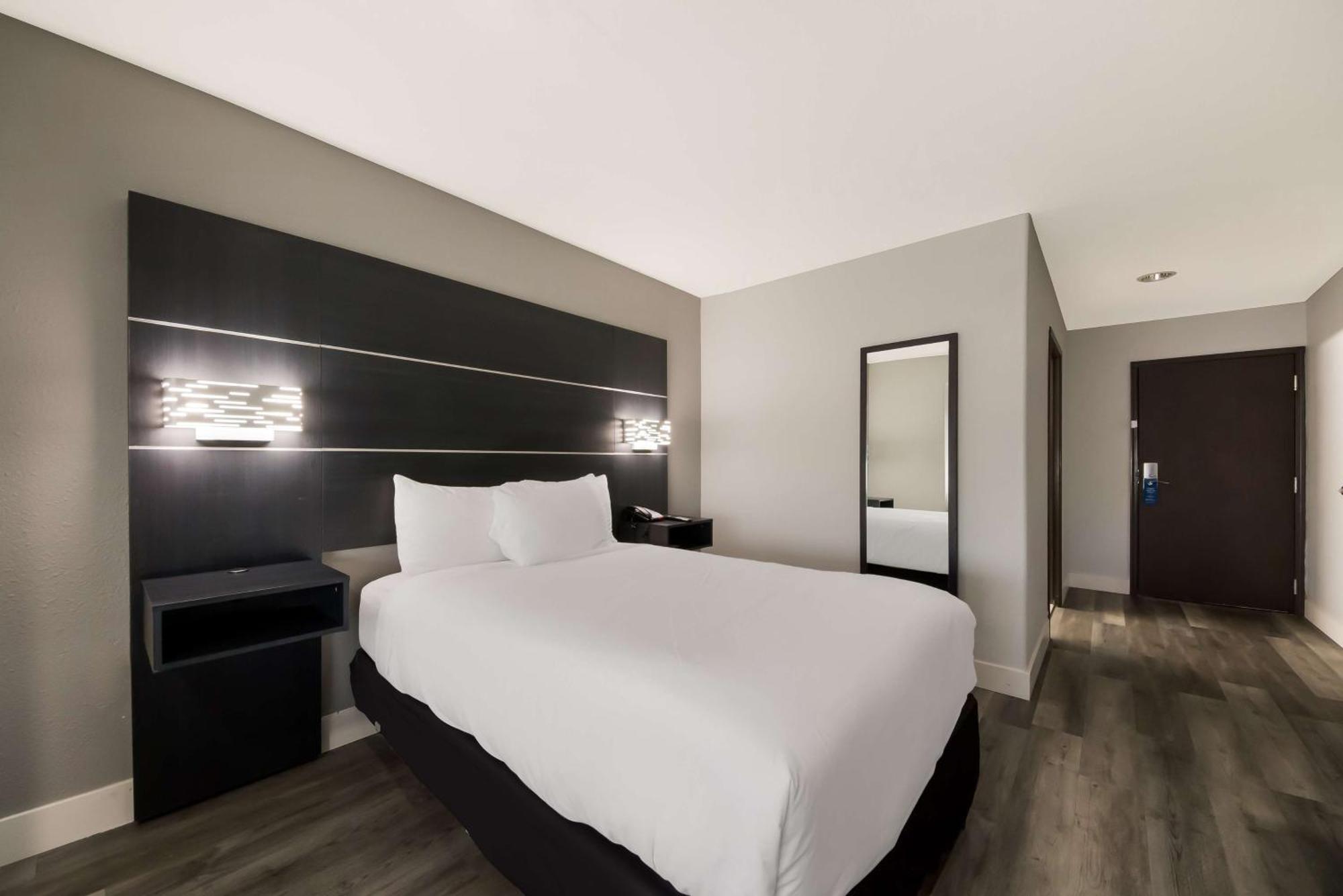 Best Western Seaworld San Antonio Bagian luar foto